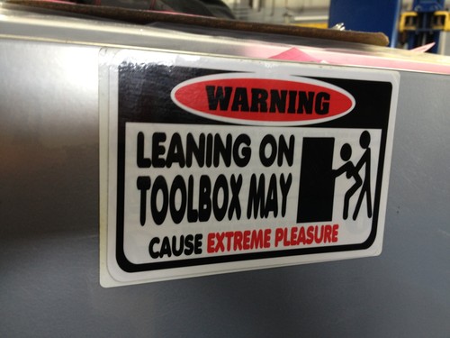 Leaning toolbox overlay - on,